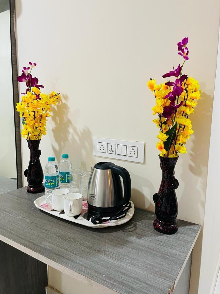 Hotel Blue Petals Shamshabad Exterior foto